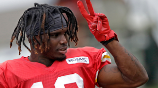 Tyreek Hill Says Punching His Three-Year-Old Son In The Chest Was Just Boxing Lessons